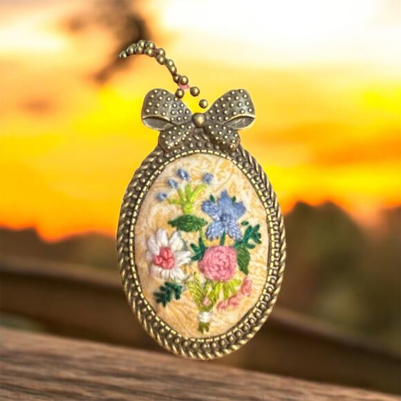 Botanical Embroidery Necklace, Handmade Floral Pendant / Broach - Picture 3 of 4